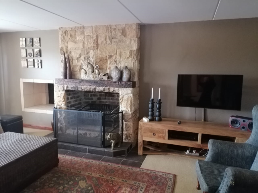 4 Bedroom Property for Sale in Rome Glen Western Cape